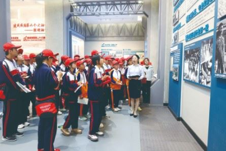 东乡县石化中学师生开启第六批“..